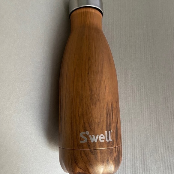 S’WELL 9 oz water bottle - Picture 1 of 7
